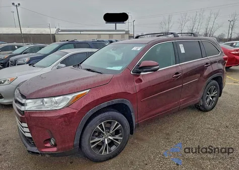 2018 Toyota Highlander Le z USA, uszkodzony, nr VIN 5TDBZRFH6JS901971